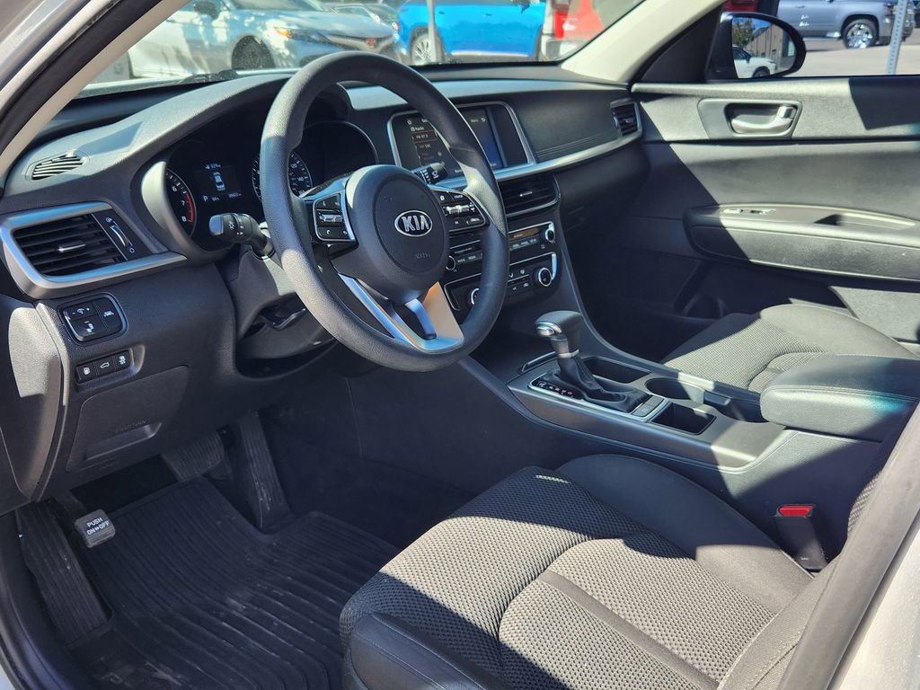 Used 2020 Kia Optima LX image 8