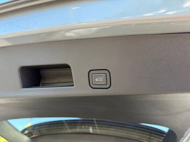 New 2026 GMC Acadia AT4 w/ LPO, Floor Liner Package image 20