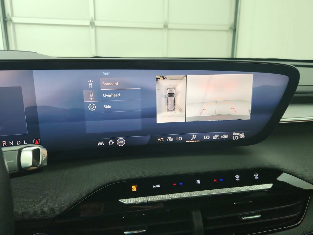 Used 2025 Buick Enclave Preferred FWD image 27
