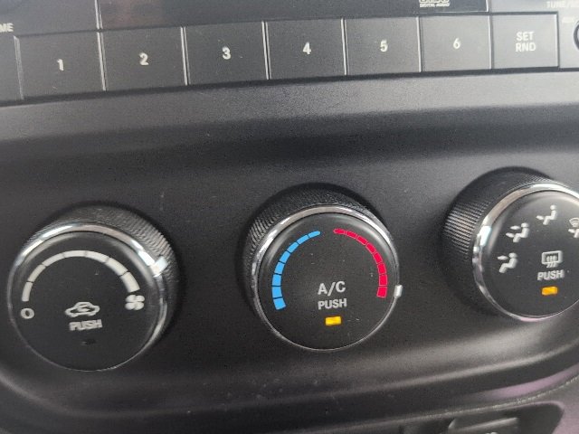 Used 2013 Jeep Patriot Sport image 19