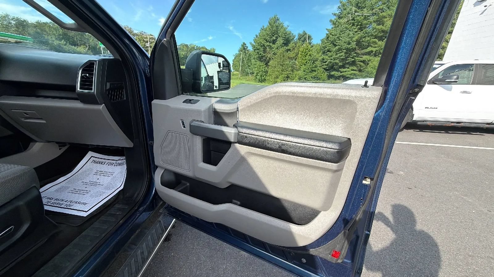 Used 2016 Ford F150 XLT w/ Equipment Group 302A Luxury AWD/4WD image 32