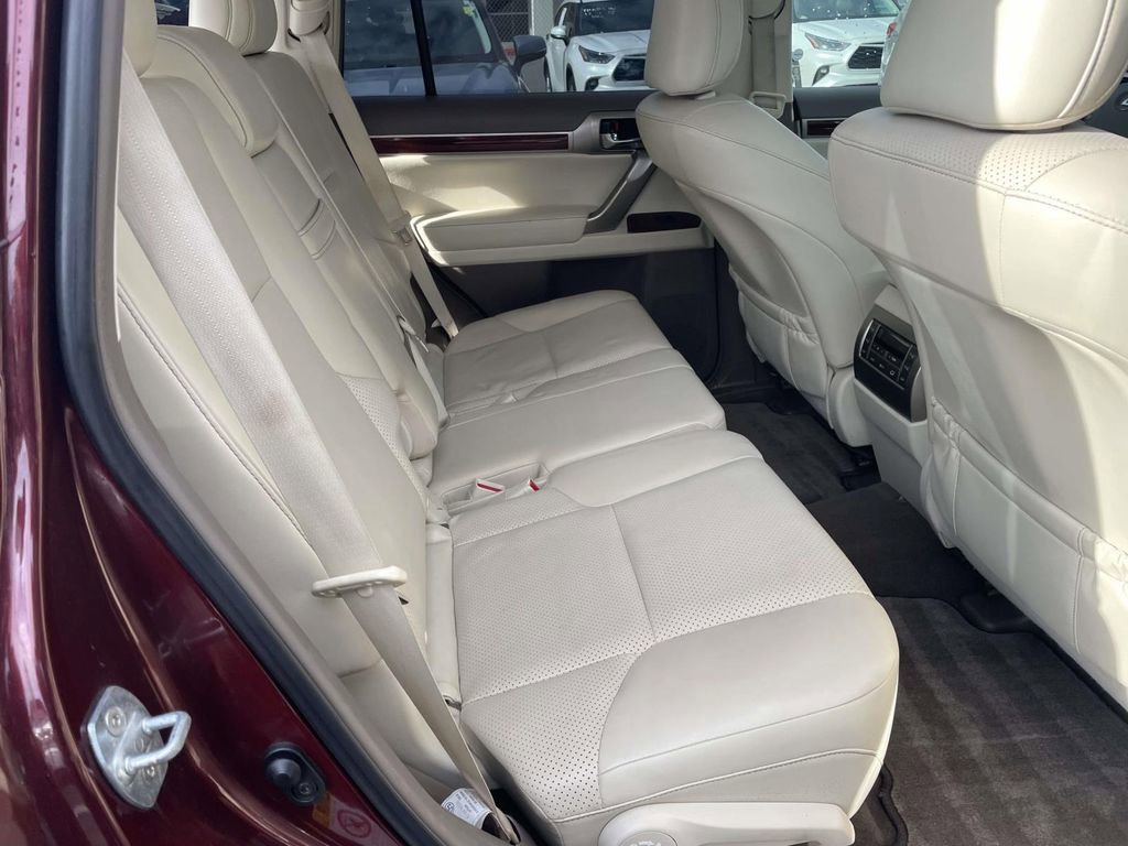 Used 2013 Lexus GX 460 image 46