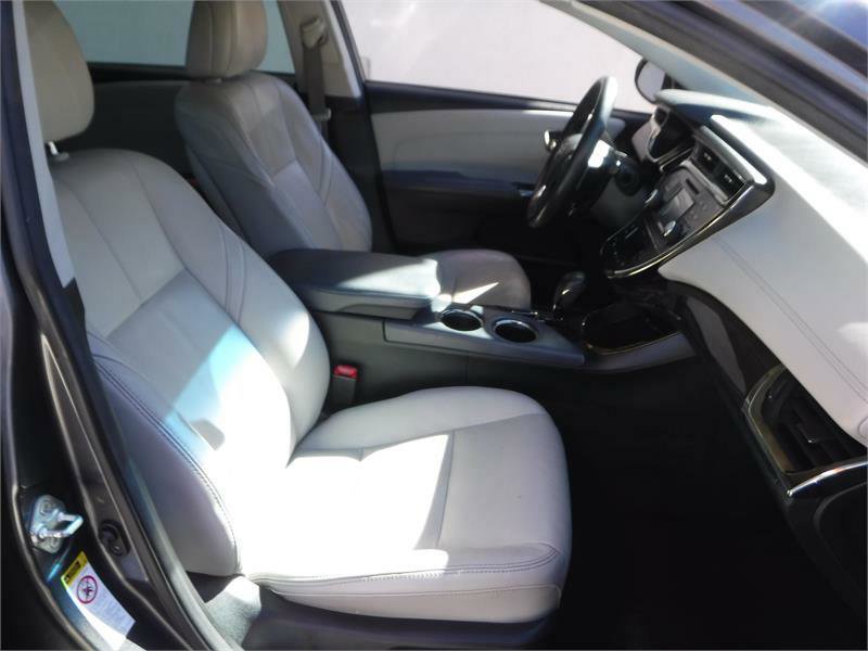 Used 2013 Toyota Avalon image 4