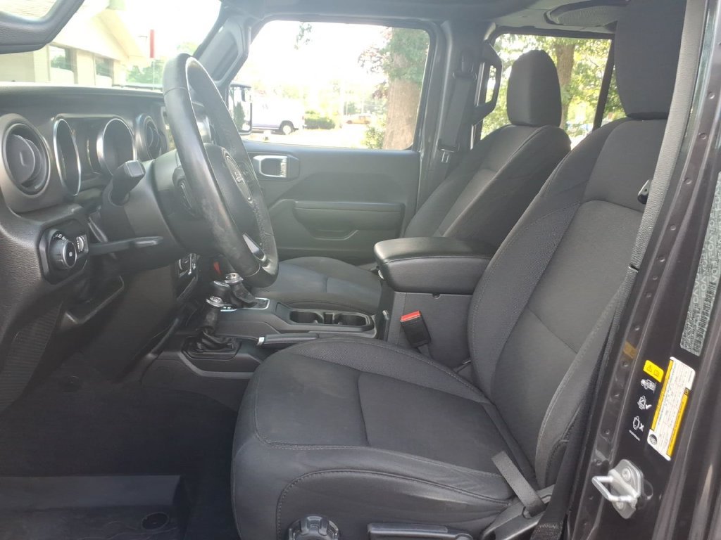 Used 2023 Jeep Wrangler Unlimited Sport AWD/4WD image 18