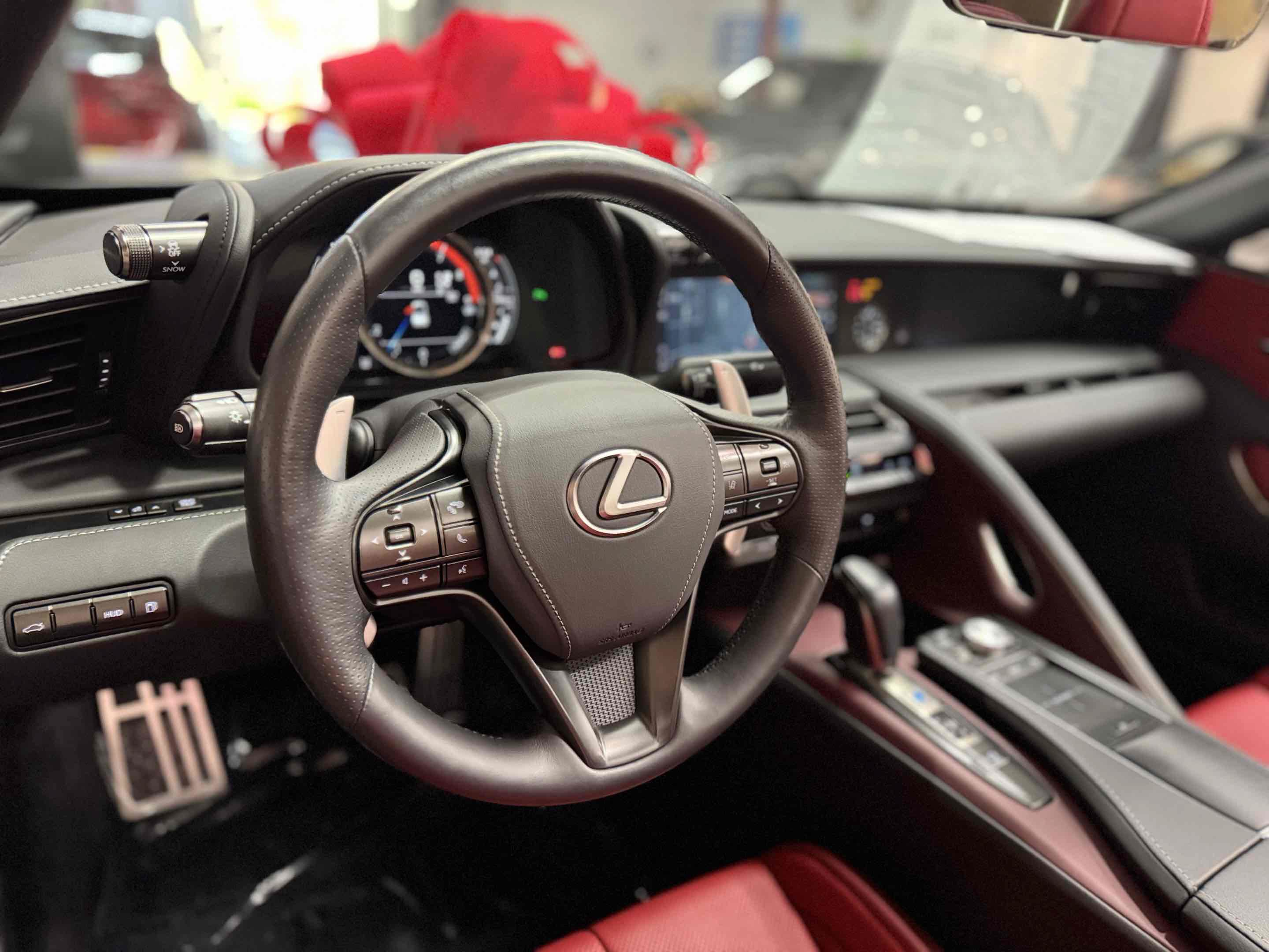 Used 2021 Lexus LC 500 Convertible w/ Touring Package RWD image 31