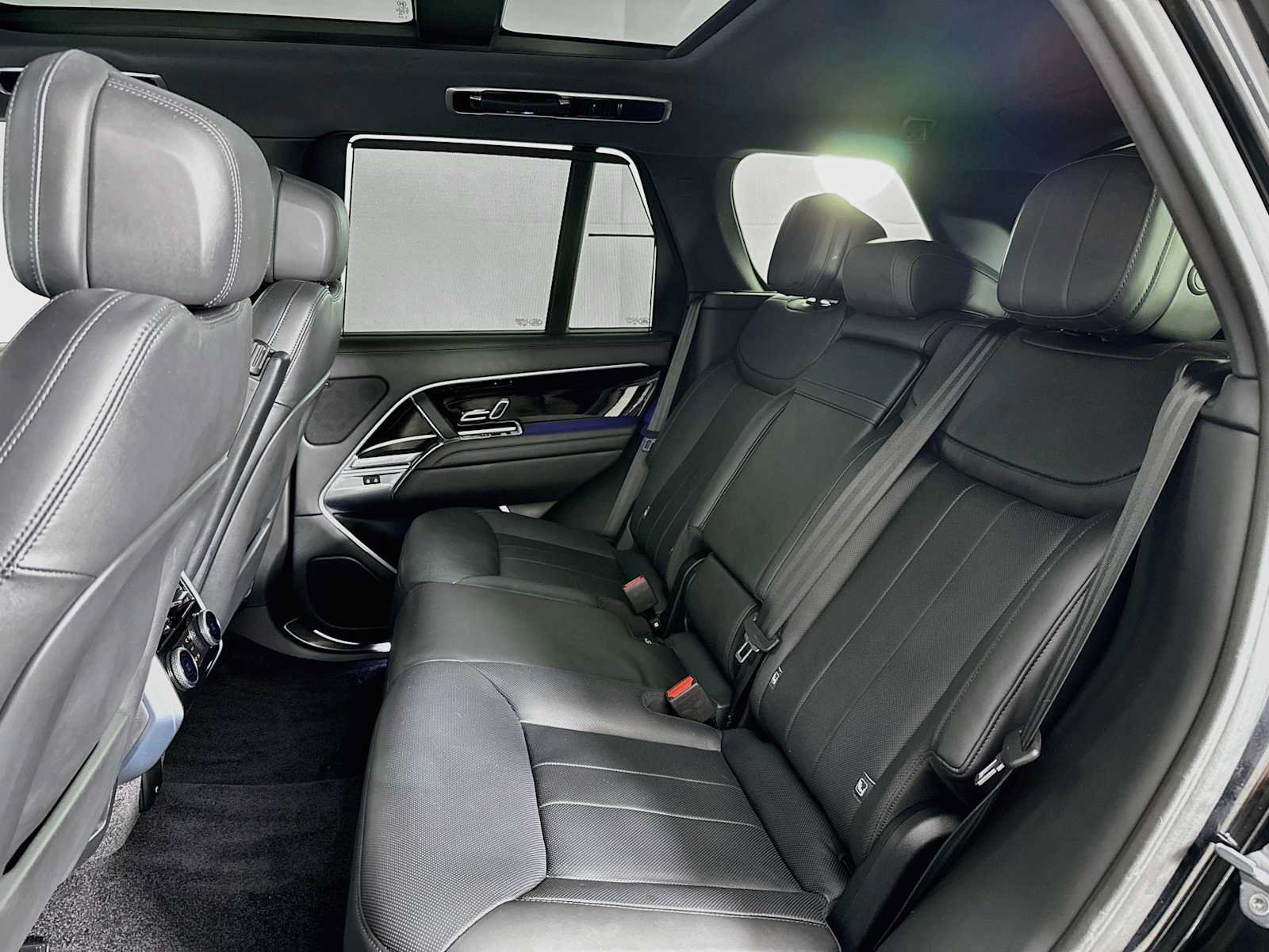 Used 2023 Land Rover Range Rover SE AWD/4WD image 22