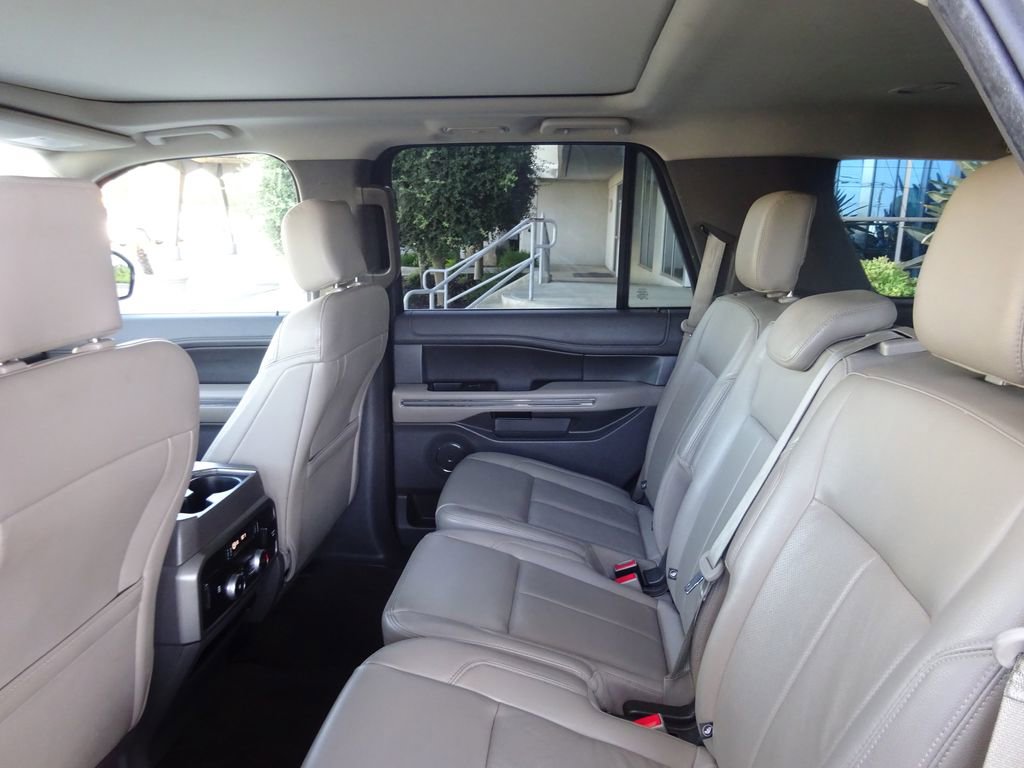 Used 2020 Ford Expedition XLT w/ Equipment Group 202A RWD image 22