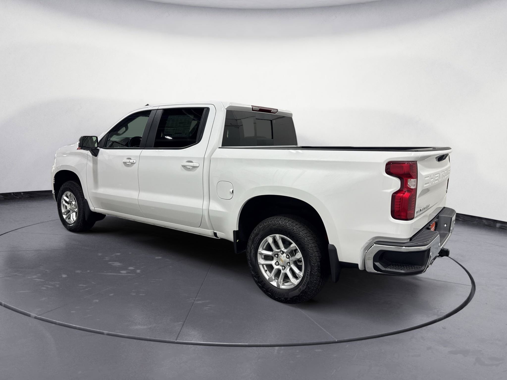 New 2026 Chevrolet Silverado 1500 LT w/ Z71 Off-Road Package AWD/4WD image 5