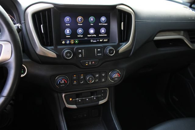 Used 2024 GMC Terrain Denali w/ Denali Premium Package AWD/4WD image 17