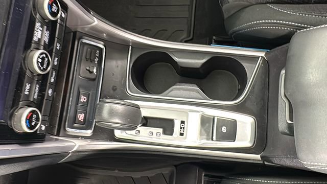 Used 2022 Subaru Ascent Premium image 31