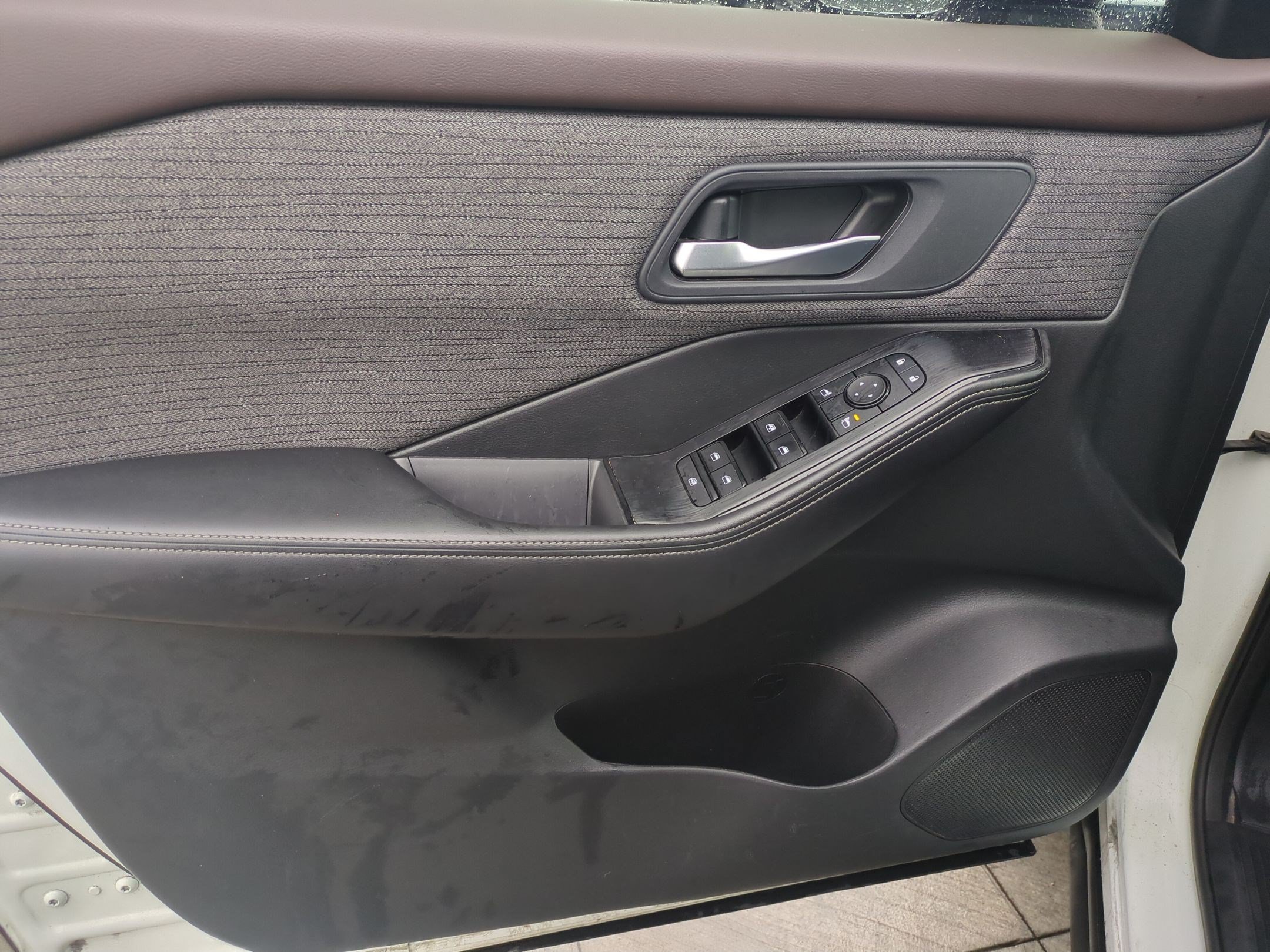 Used 2022 Nissan Rogue SV AWD/4WD image 13