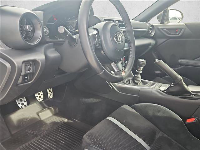 Used 2023 Toyota GR86 Premium image 10