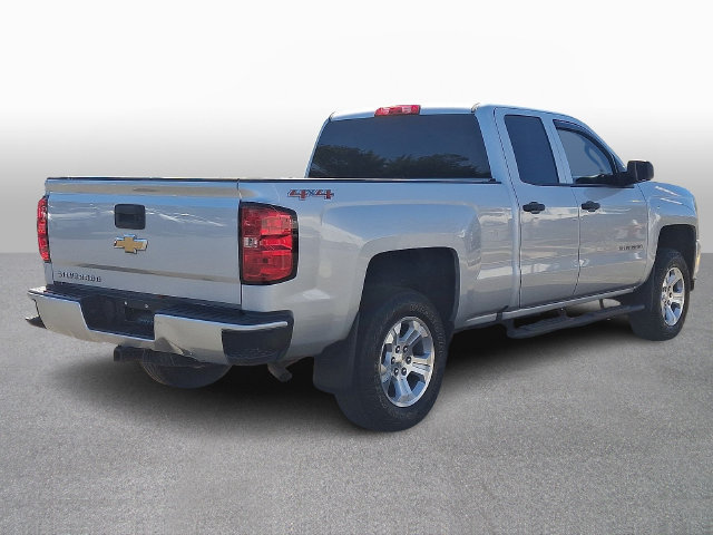 Used 2016 Chevrolet Silverado 1500 Custom w/ Custom Convenience Package AWD/4WD image 4