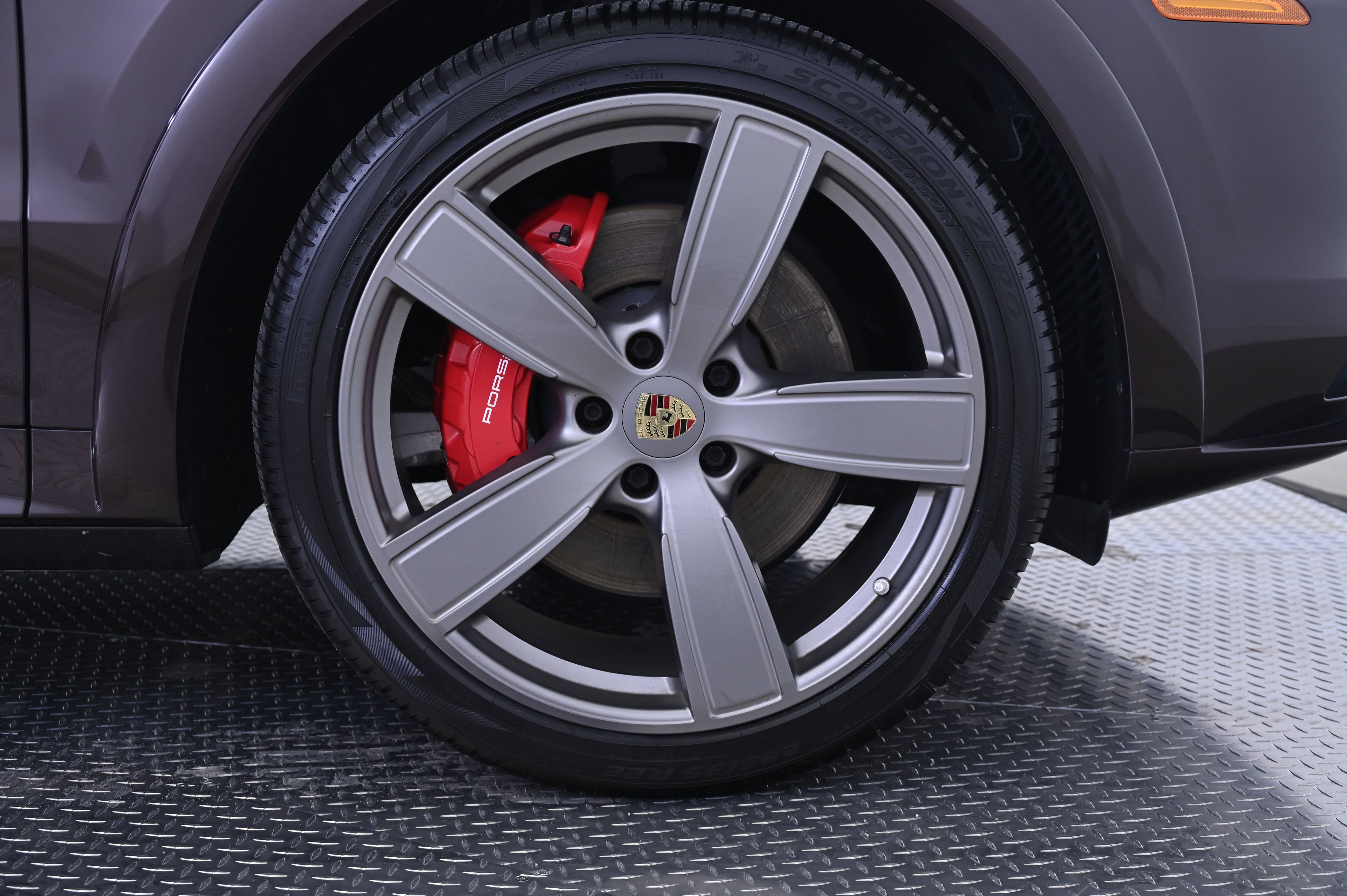 Used 2022 Porsche Cayenne GTS image 14