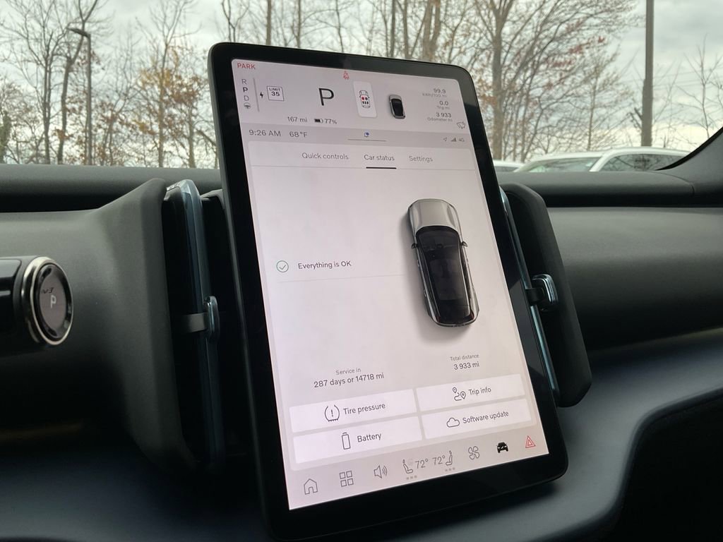 Used 2025 Volvo EX30 Ultra w/ Climate Package image 25