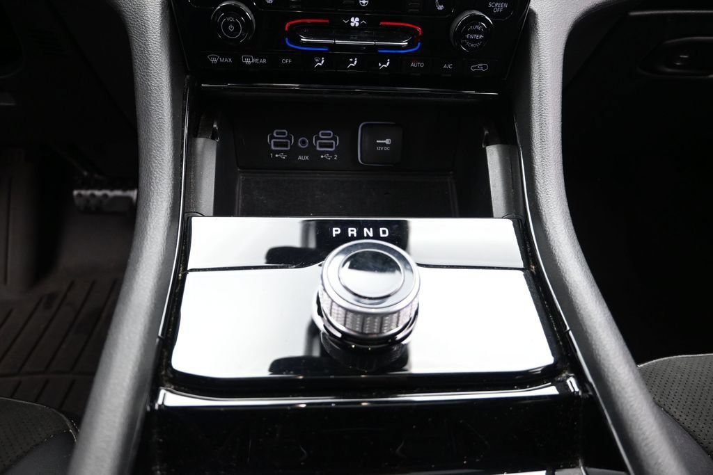Used 2023 Jeep Grand Cherokee L Laredo RWD image 17