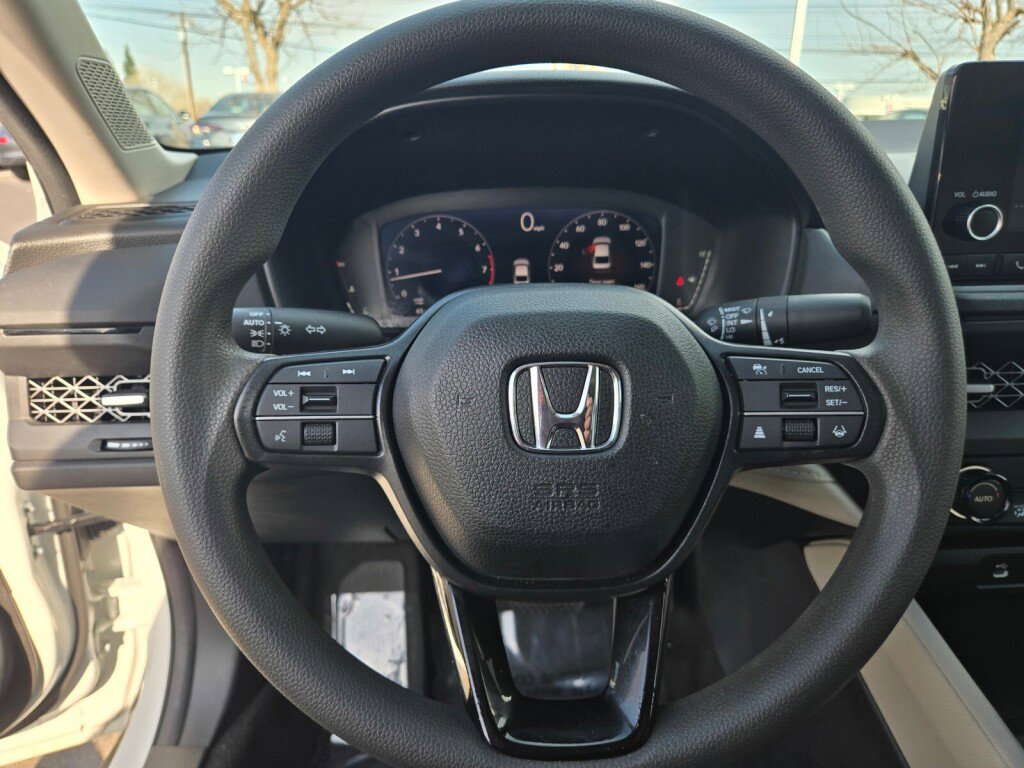 Certified 2023 Honda Accord EX image 25