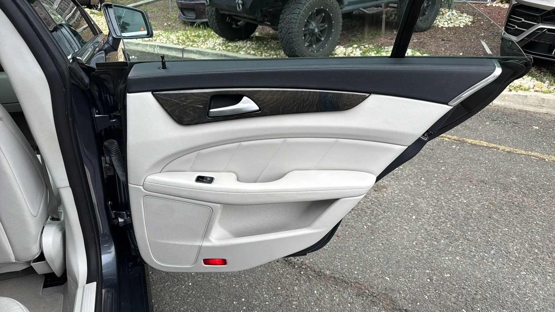 Used 2015 Mercedes-Benz CLS 400 image 17