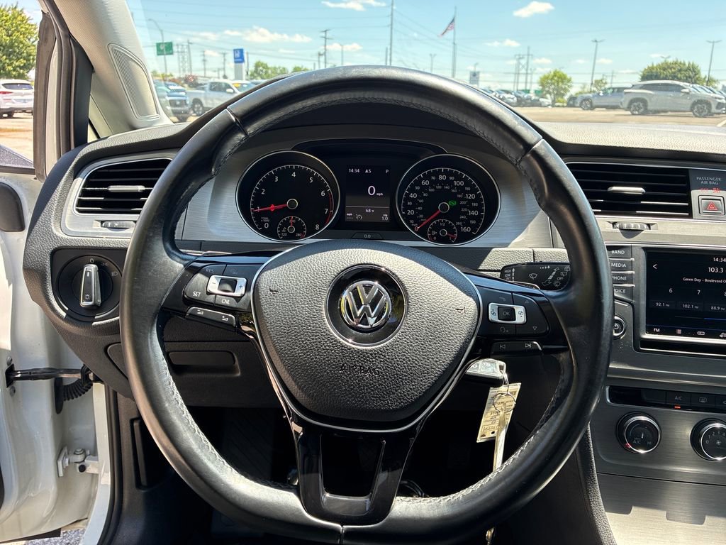 Used 2017 Volkswagen Golf S FWD image 12