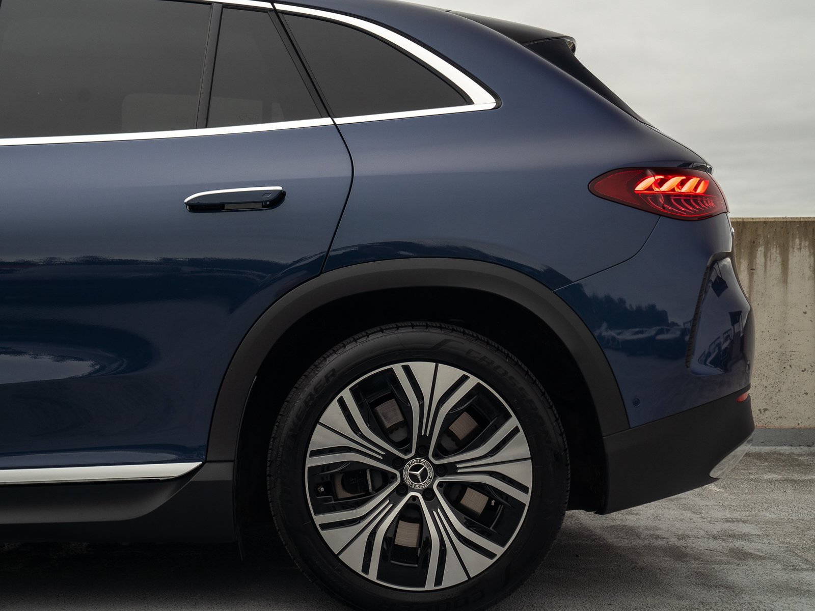 Certified 2023 Mercedes-Benz EQE 350+ 4MATIC SUV image 14