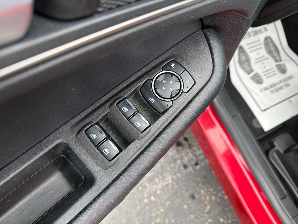 Used 2023 Ford Edge SEL w/ Convenience Package image 11