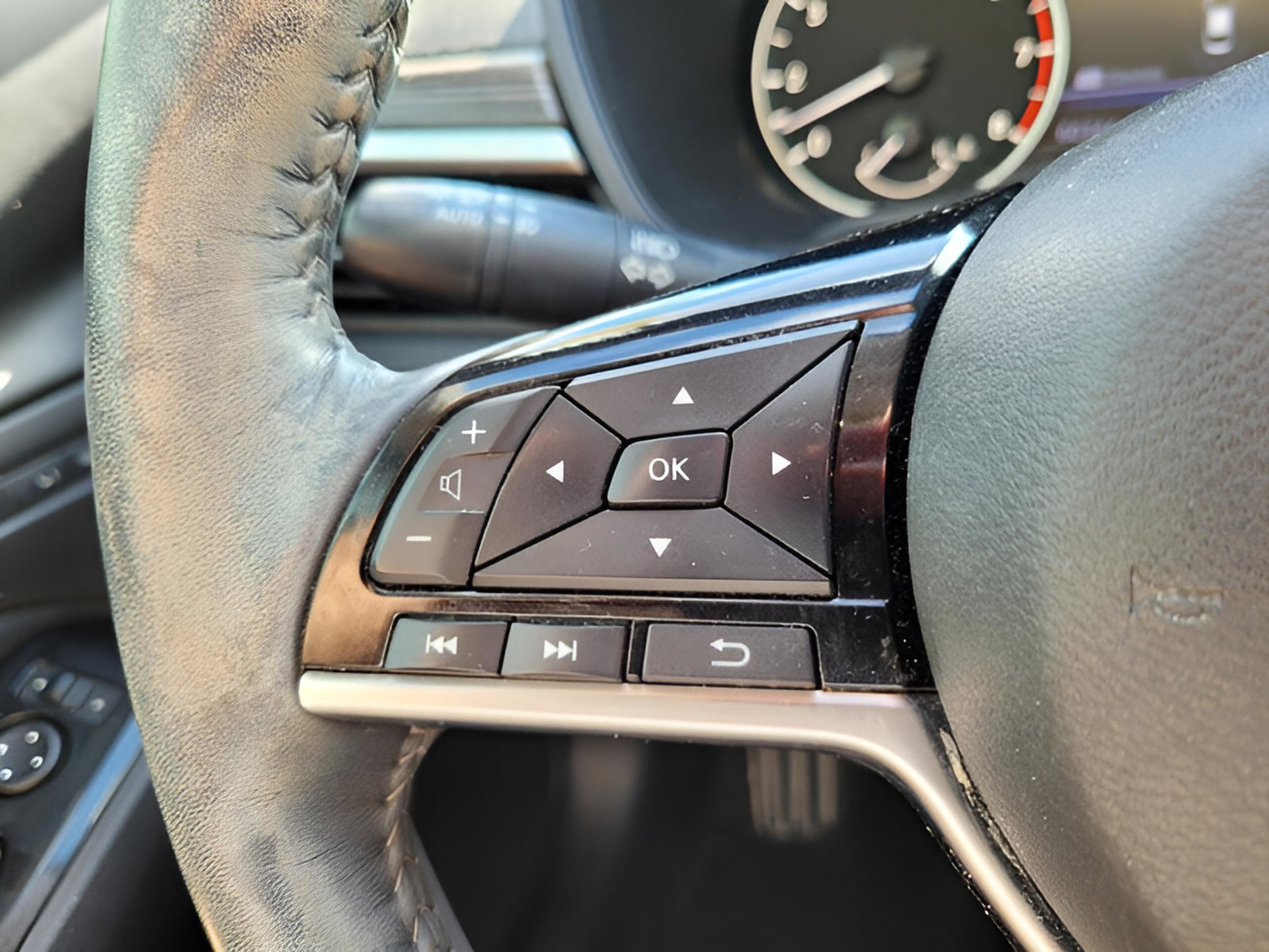 Used 2020 Nissan Altima 2.5 Platinum image 19