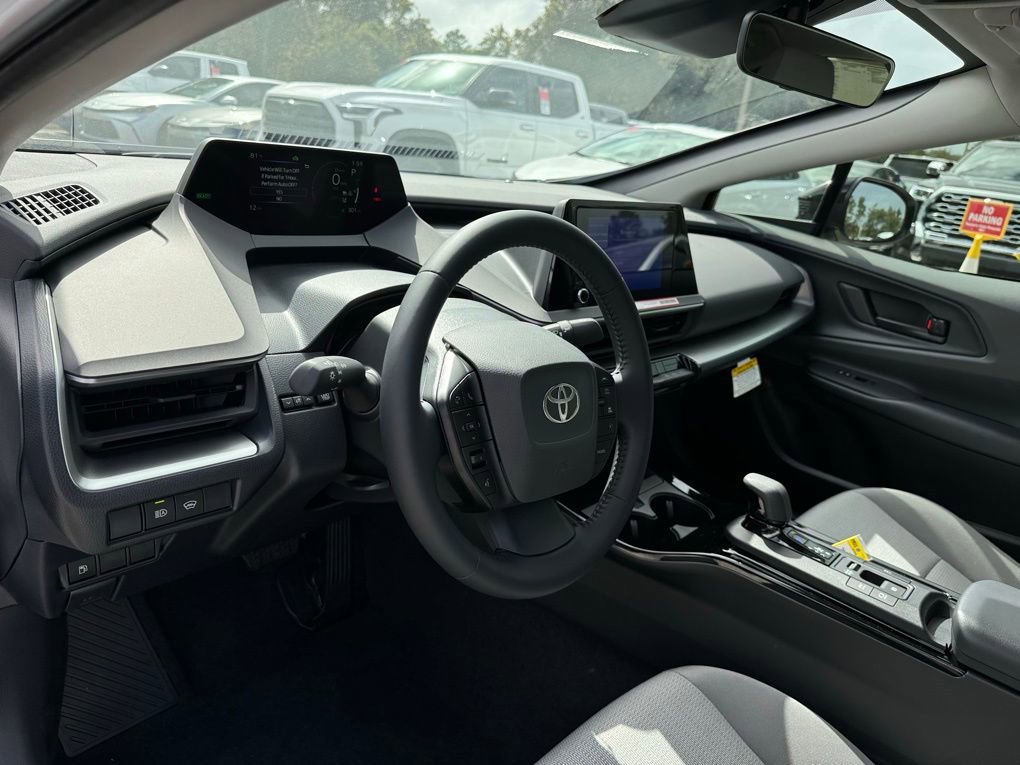 New 2024 Toyota Prius LE image 30