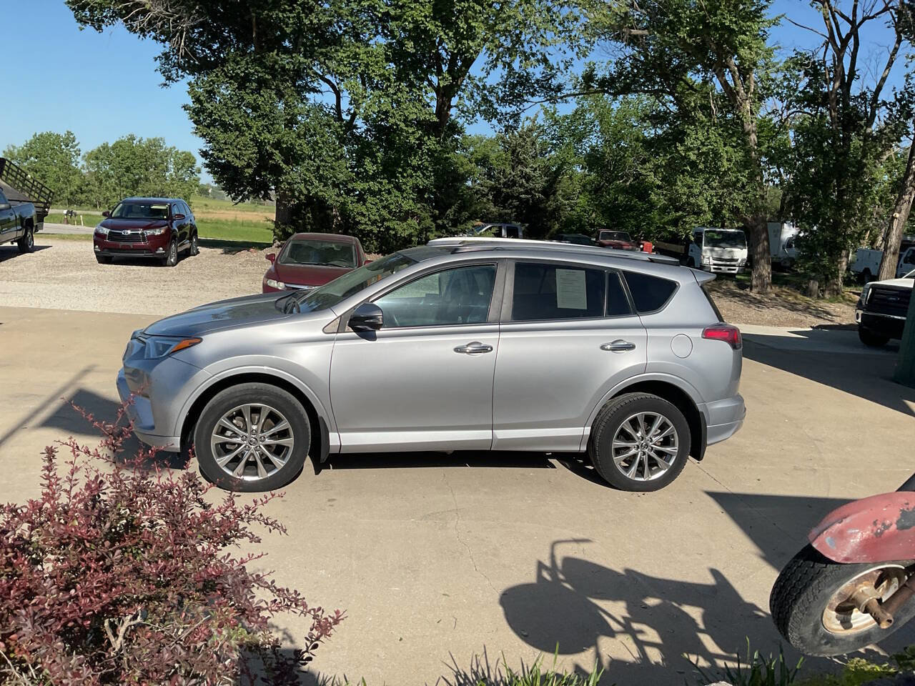 Used 2017 Toyota RAV4 Platinum image 6