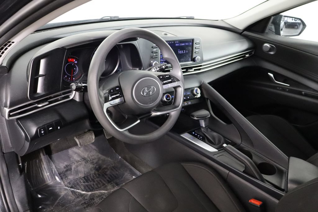 Used 2022 Hyundai Elantra SEL FWD image 24