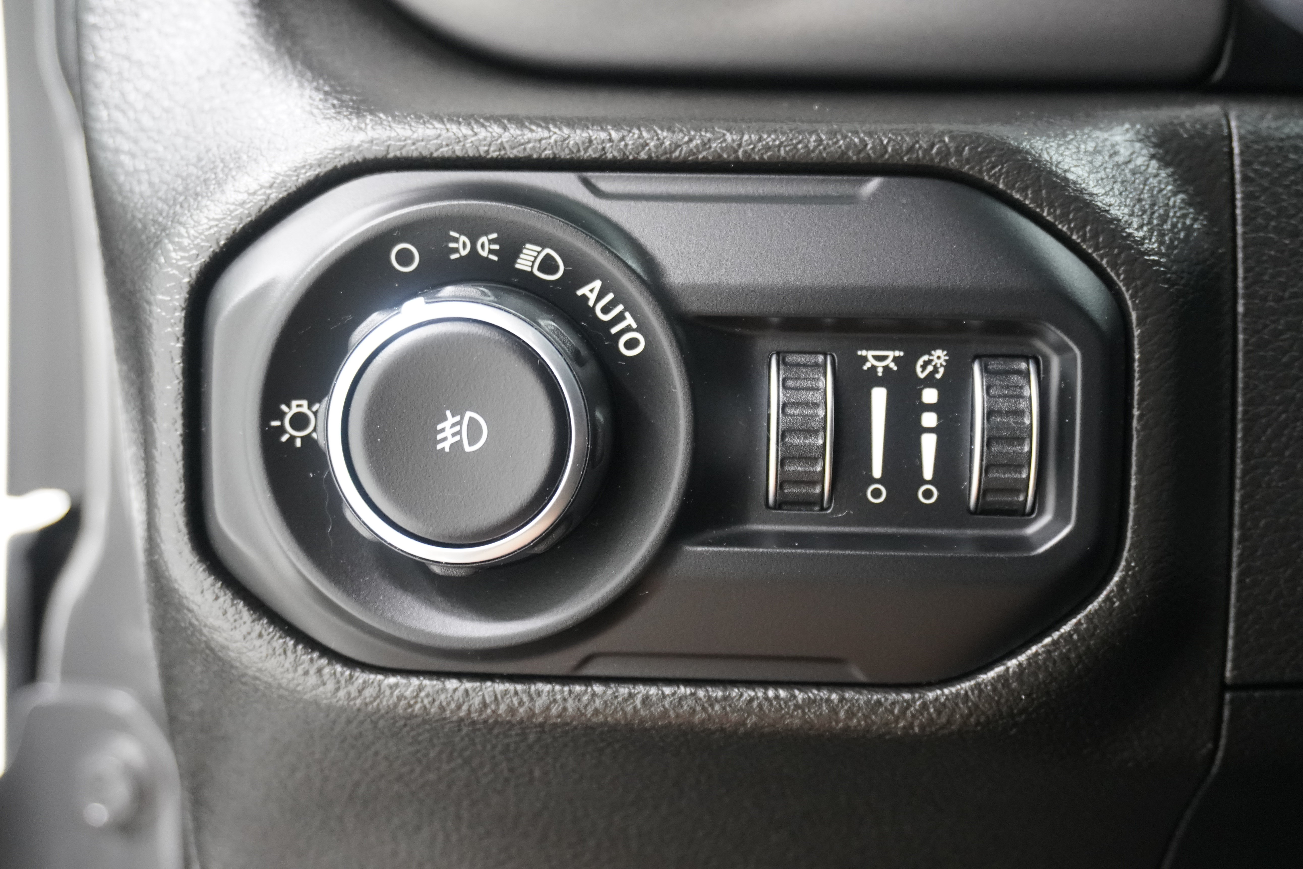 Used 2022 Jeep Wrangler Unlimited Sport AWD/4WD image 25