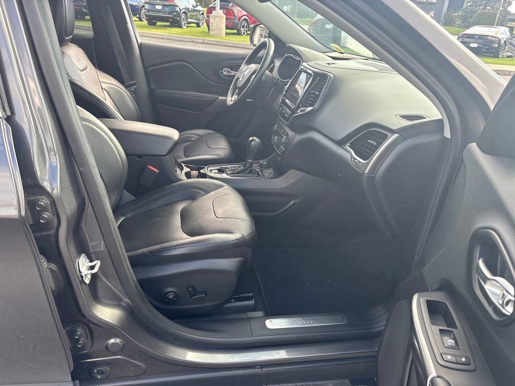 Used 2019 Jeep Cherokee Limited AWD/4WD image 28