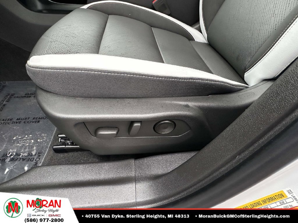 Certified 2025 Buick Envision Sport Touring AWD/4WD image 20