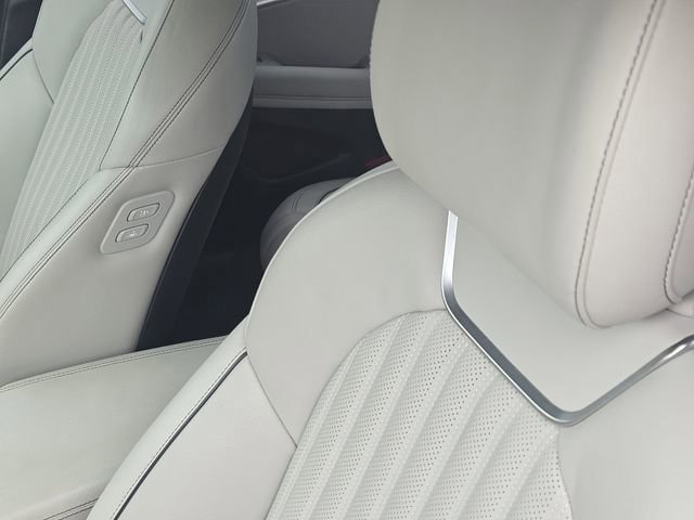 Used 2021 Genesis G70 3.3T AWD/4WD image 24