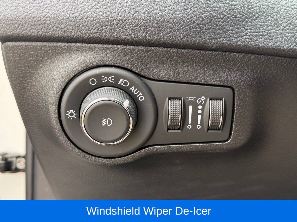 Used 2020 Jeep Compass Latitude image 29