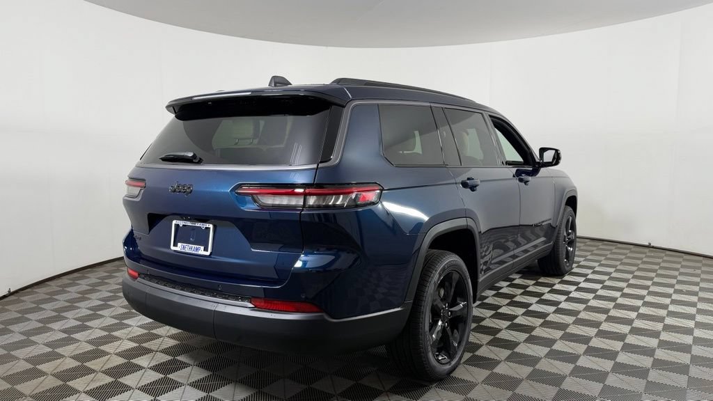 New 2026 Jeep Grand Cherokee L Limited w/ Limited Altitude Package AWD/4WD image 7