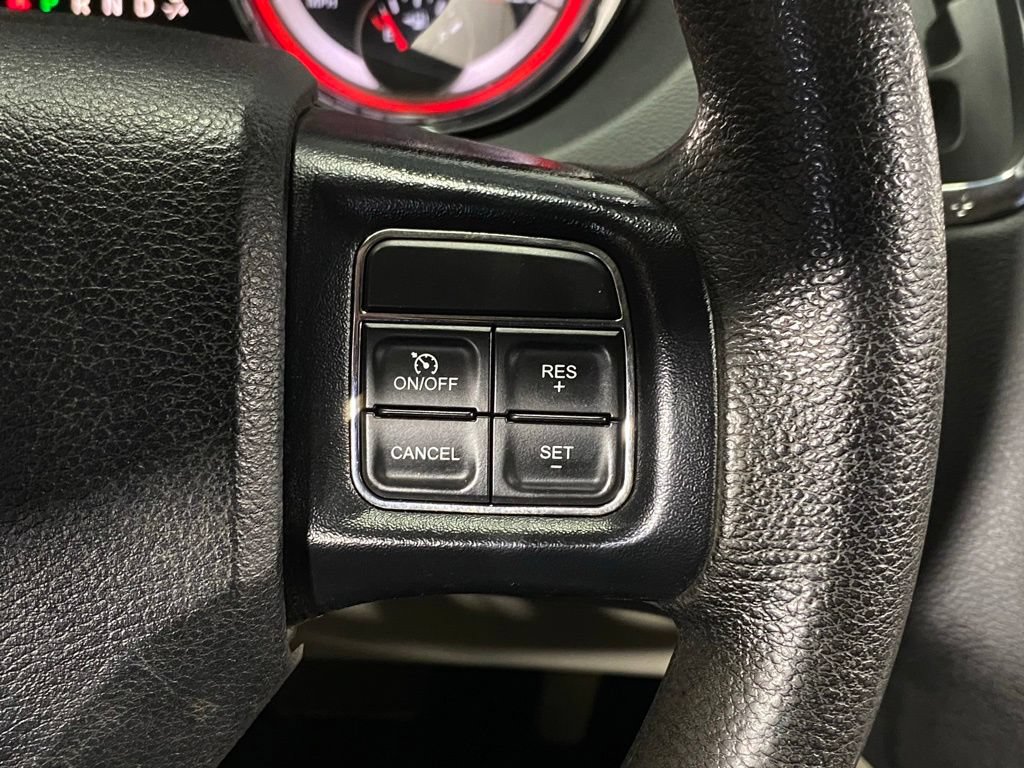 Used 2019 Dodge Grand Caravan SE FWD image 32