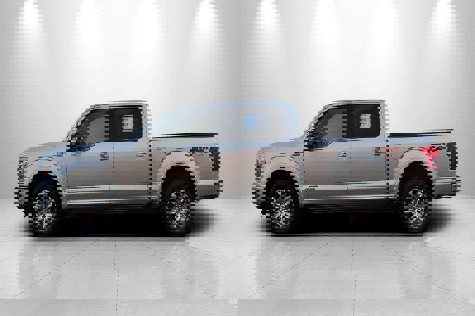 Used 2018 Ford F150 Platinum w/ Equipment Group 701A Luxury image 5