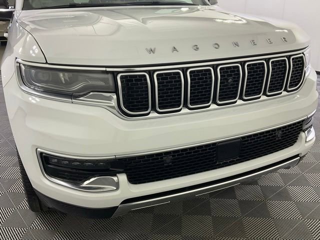 Used 2024 Jeep Wagoneer L Series III w/ Premium Group I AWD/4WD image 8