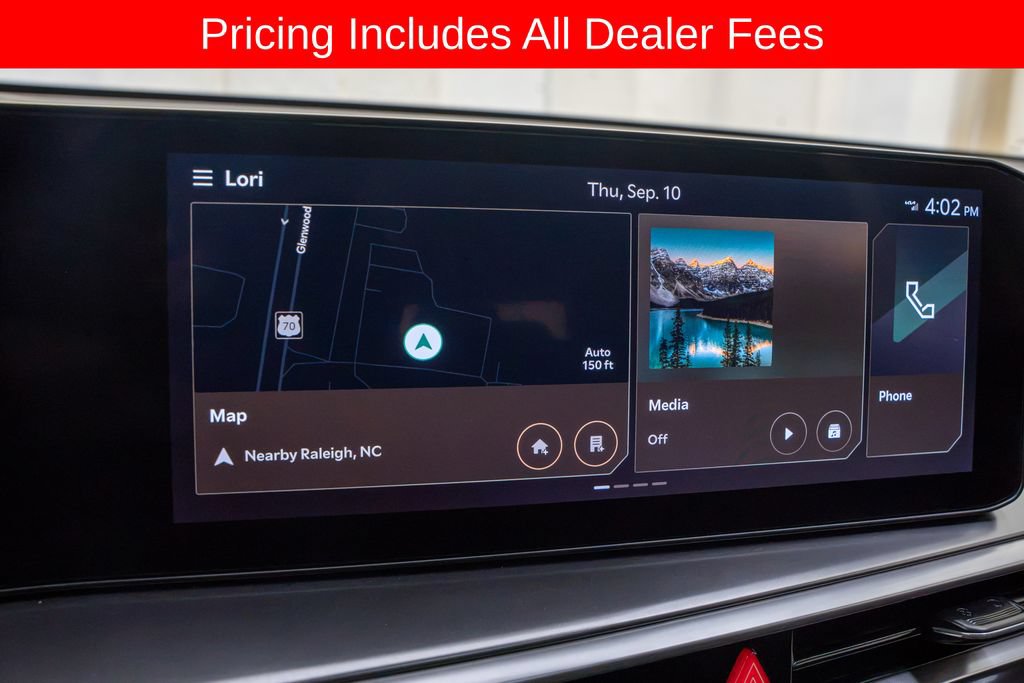 Used 2025 Kia Sorento S w/ Panoramic Sunroof Package FWD image 12