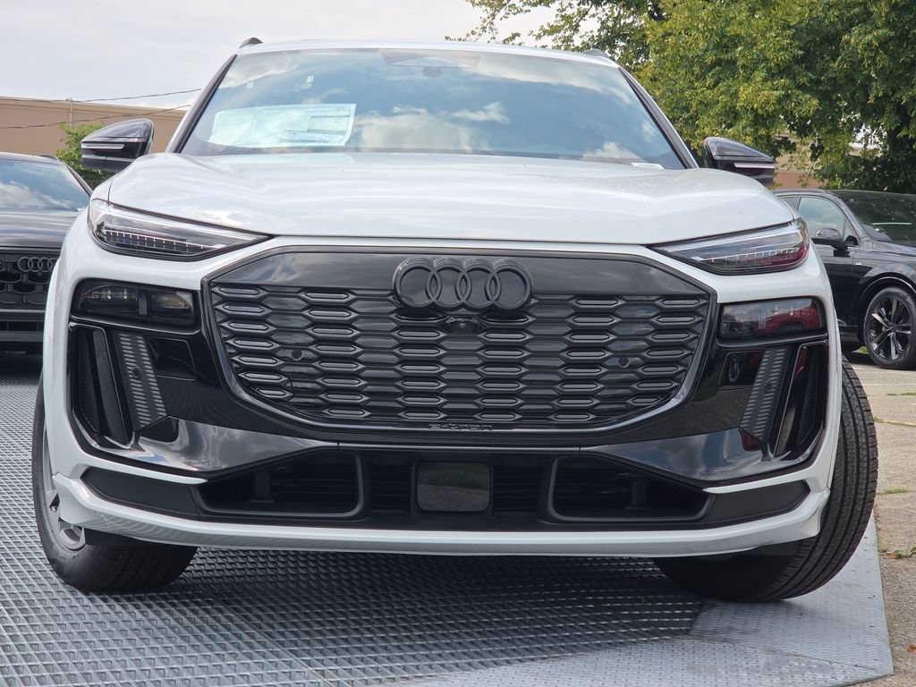 New 2027 Audi Q6 e-tron Prestige AWD/4WD image 3