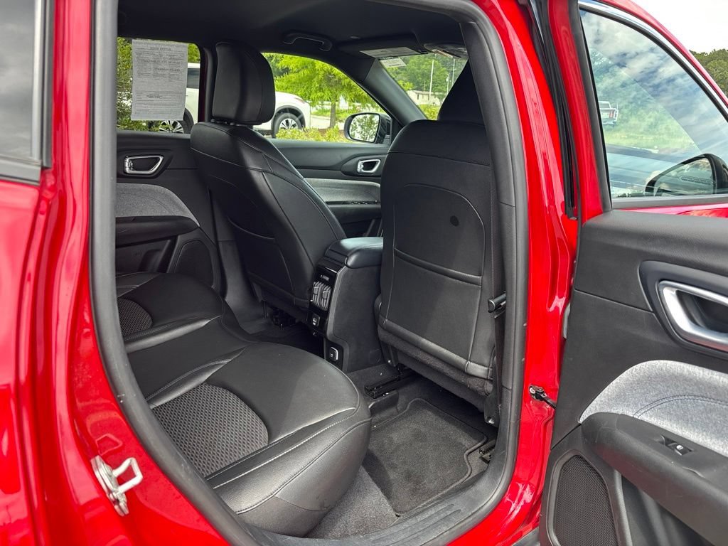 Used 2024 Jeep Compass Latitude AWD/4WD image 43