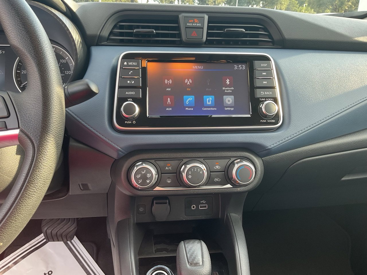 Used 2025 Nissan Versa SV FWD image 27