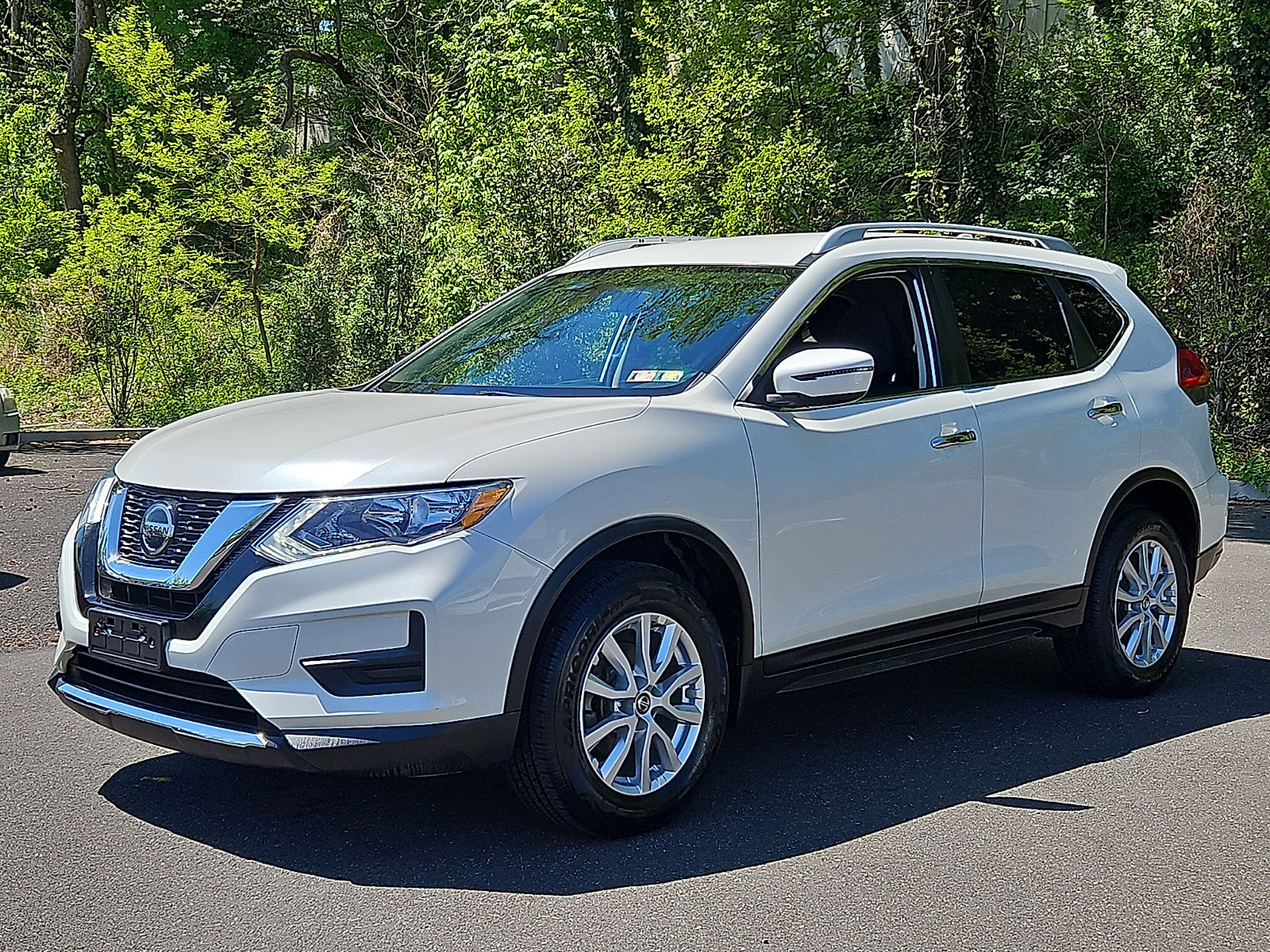 Certified 2019 Nissan Rogue SV AWD/4WD image 3