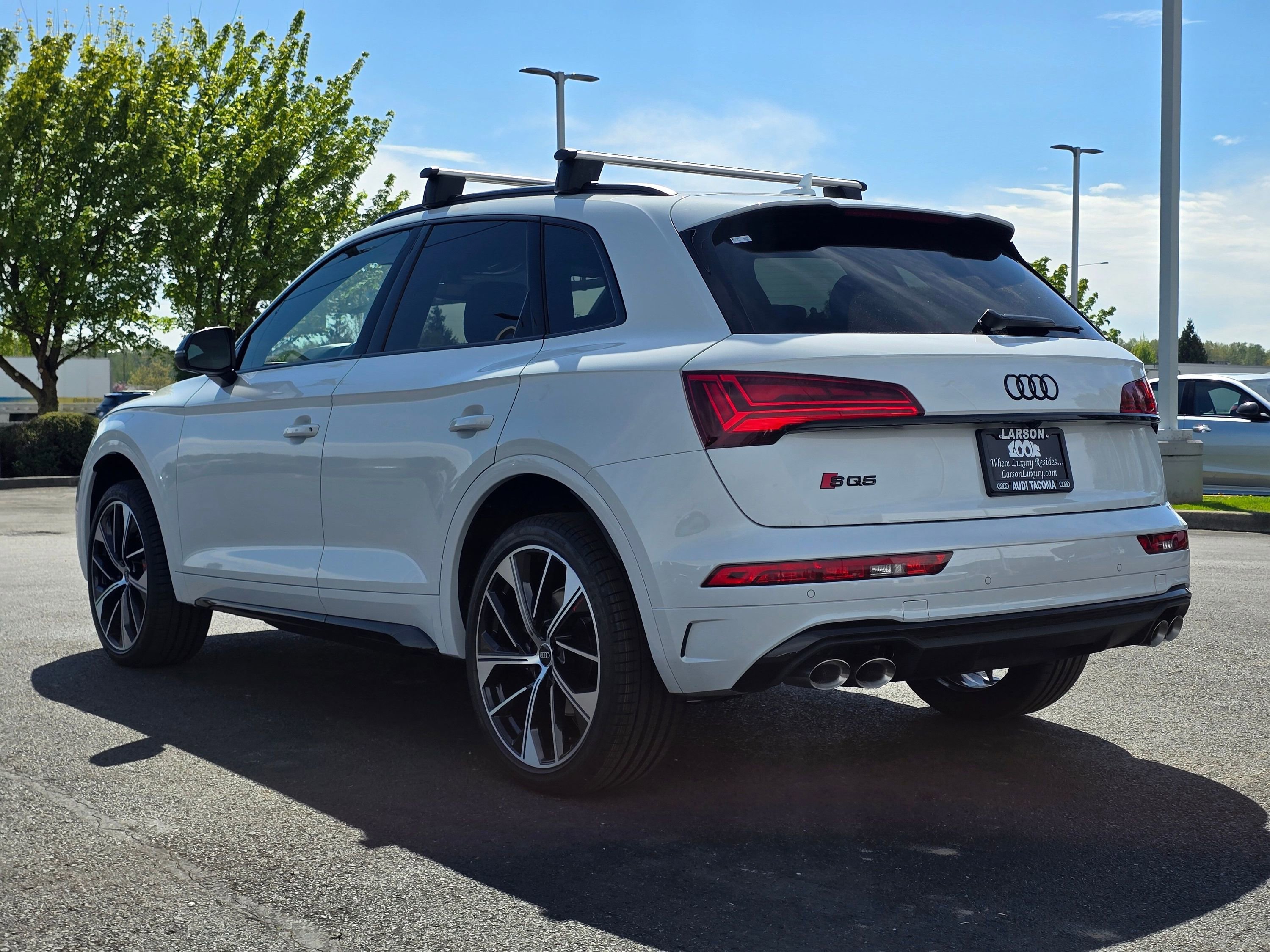 Used 2023 Audi SQ5 Premium Plus w/ Premium Plus Package AWD/4WD image 3