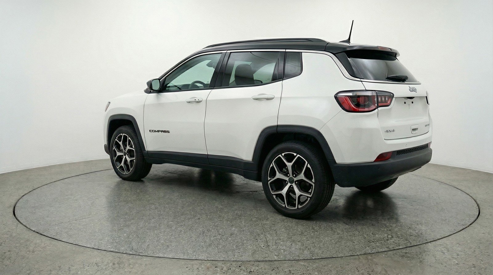 Used 2025 Jeep Compass Limited AWD/4WD image 6