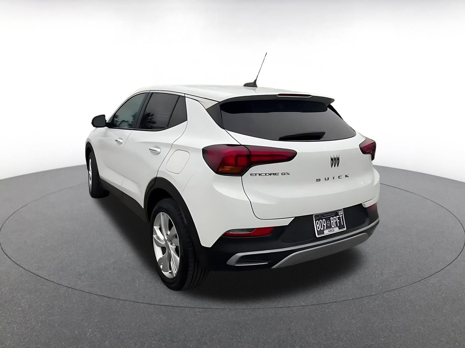 Used 2025 Buick Encore GX Preferred FWD image 11