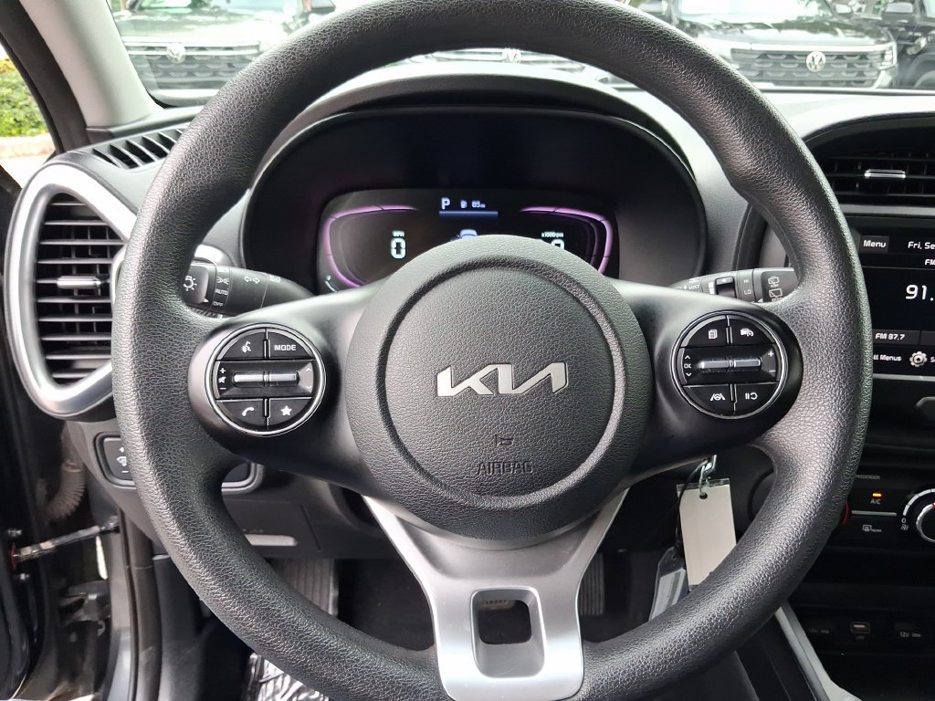 Used 2024 Kia Soul LX w/ Option Group 015 FWD image 17