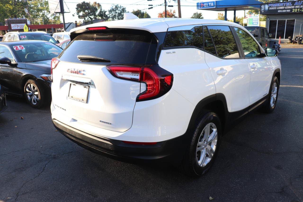 Used 2024 GMC Terrain SLE AWD/4WD image 5