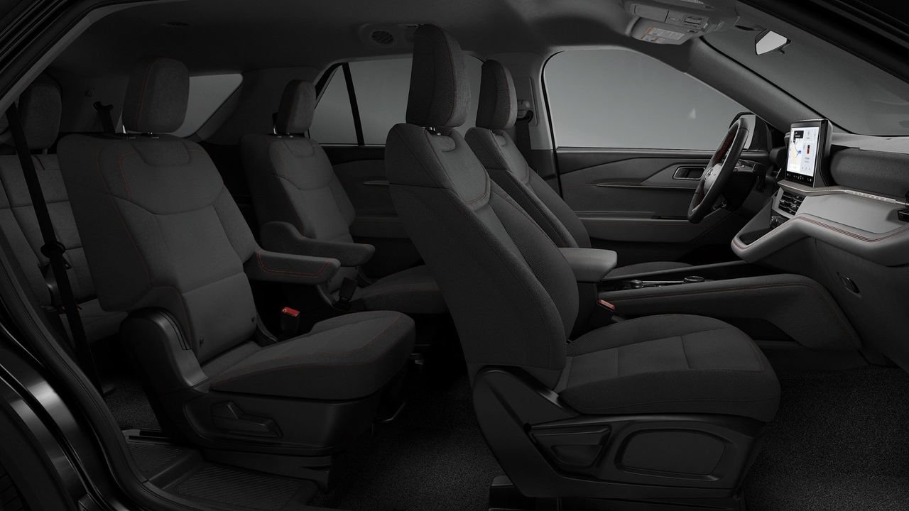 New 2026 Ford Explorer Active RWD image 7