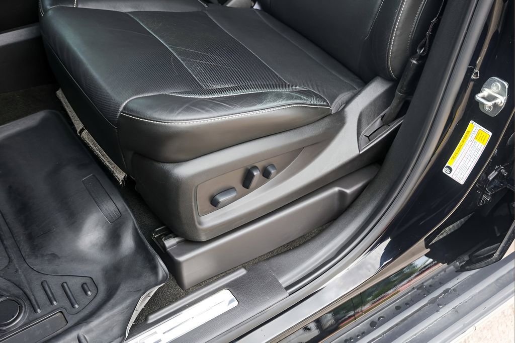 Used 2018 GMC Yukon SLT RWD image 8